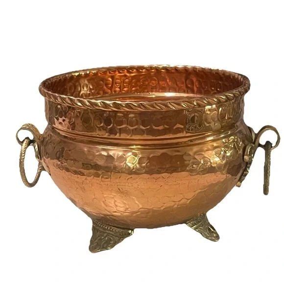 Hammered Copper Planter Ornate Brass Feet Handle Decorative Bowl Cauldron India - Picture 12 of 13